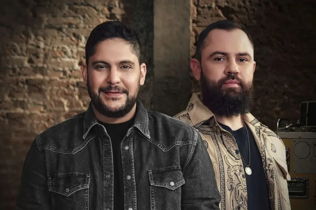 Jorge & Mateus em apresentação ao vivo durante a turnê 20 anos