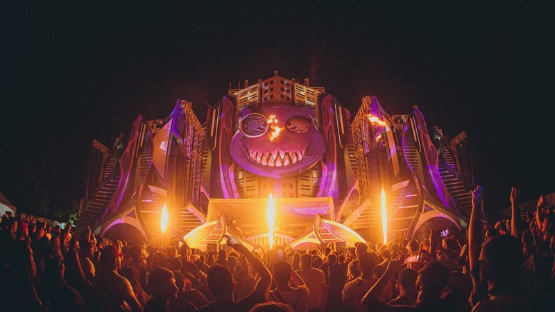 Público animado no festival Mundo Psicodélico 2026 em São Paulo