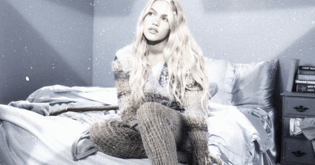 Freya Sky se apresentando ao vivo durante a Stars Align Tour em São Paulo